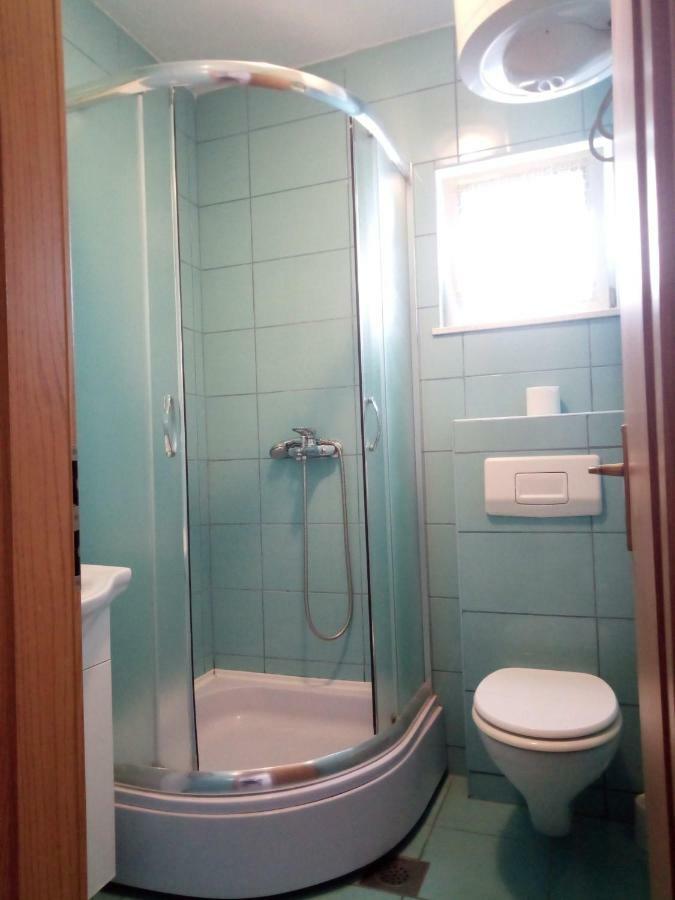 Apartmani Maris โตรกีร์ ภายนอก รูปภาพ